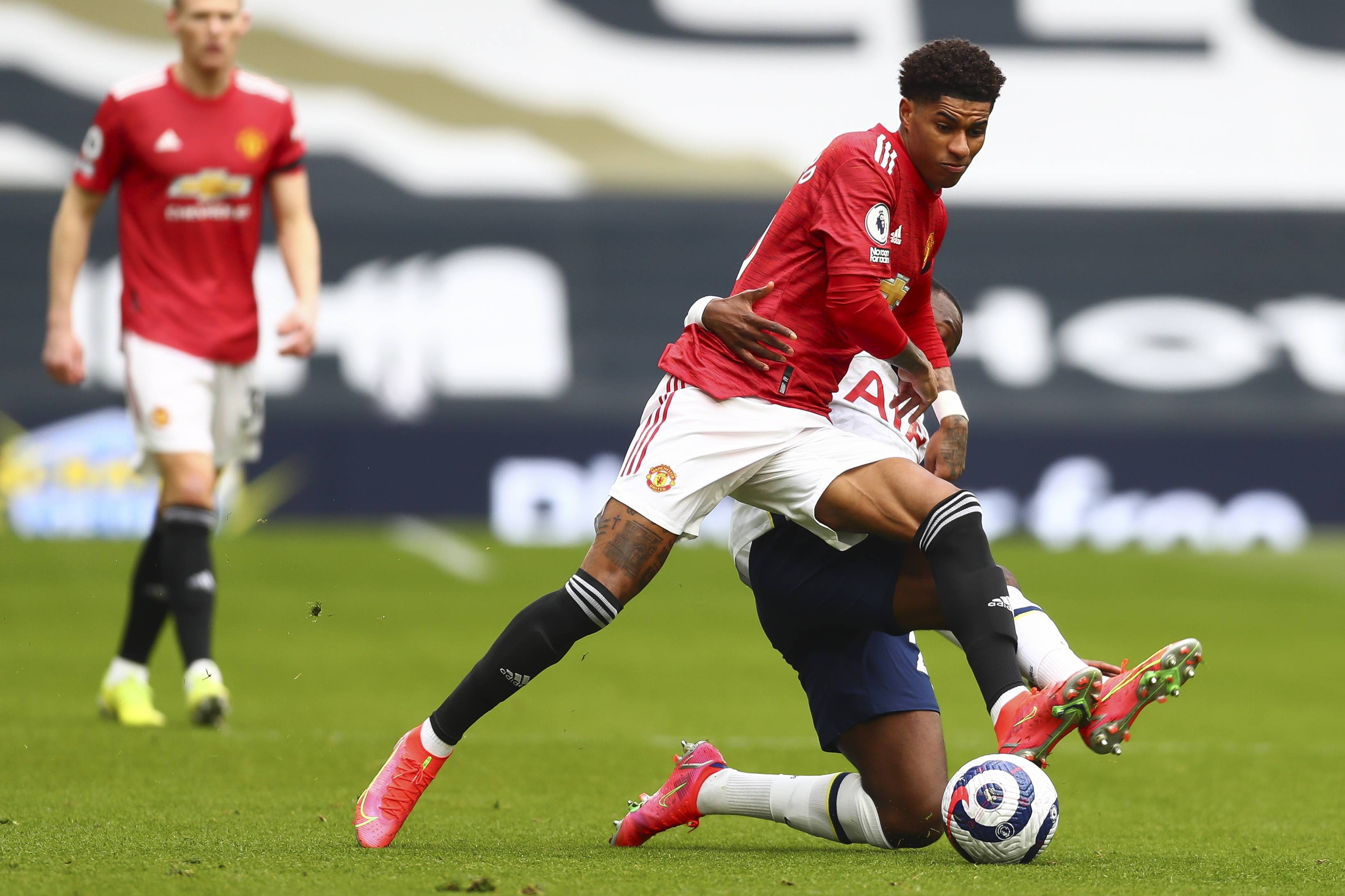 现同样令人 现同样令人